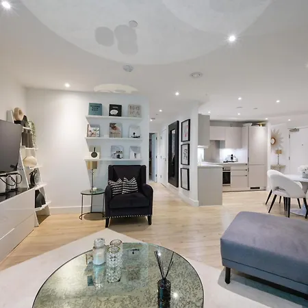 Boutique Luxury Apartment - Tube Access - Zone 1